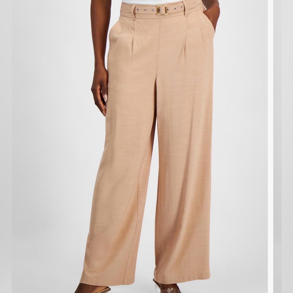 Bar |||  2 pieces Elegant Tan Women's Pants and top
